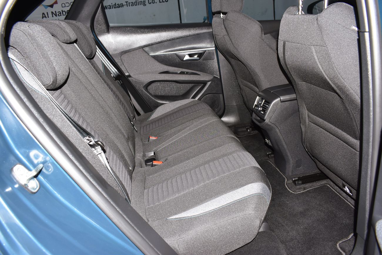 Peugeot 3008 AED 1439 PM ACTIVE 1.6L TC AT GCC FROM AN AUTHORIZED DEALER MANUFACTURER WARRANTY