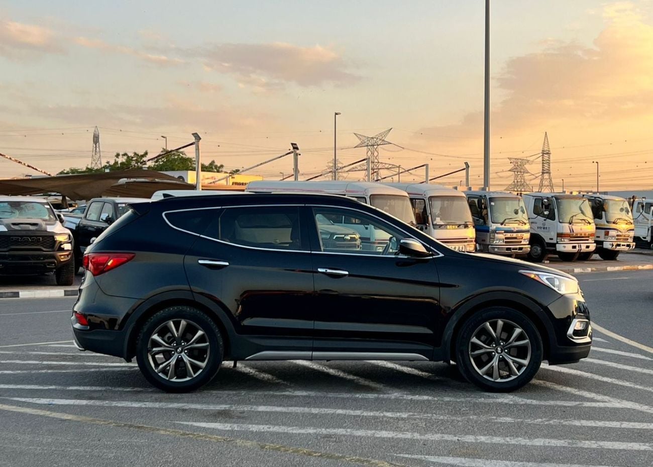 Hyundai Santa Fe SPORT (NON GCC) 2018 Hyundai Santafe Fe Full Options 2.0T V4 AWD 4x4 - Panoramic View - 360* 5 CAM -