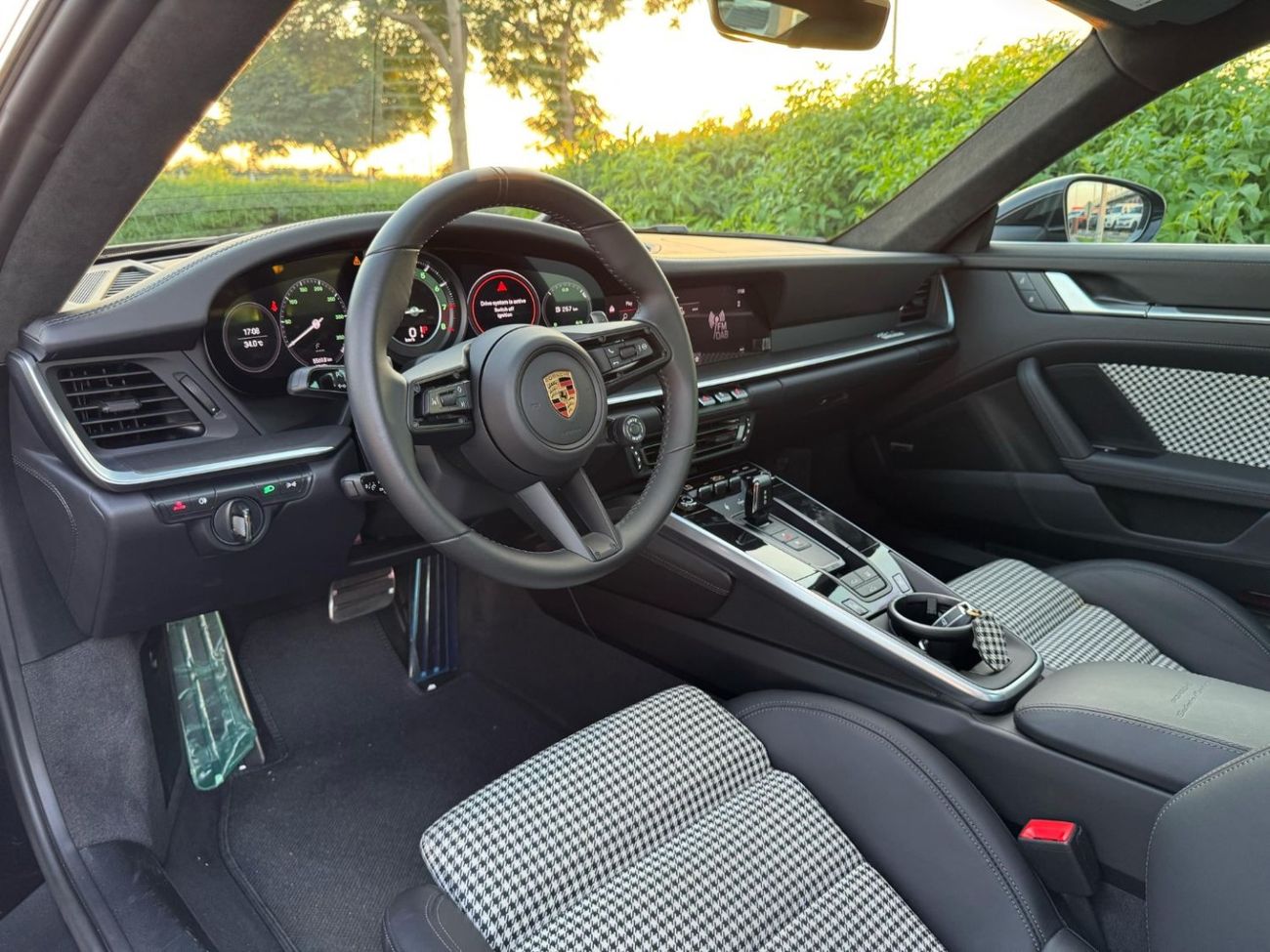 Porsche 911 Turbo 3.8L (575 HP) Coupe **2024** USED NEAT AND CLEAN GCC SPEC UNDER WARRANTY