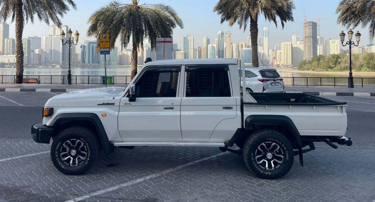 Toyota Land Cruiser Pick Up FACE LIFTED TO 2024 ,DIESEL 4.5 LITER ,RIGHT HAND DRIVE ,2018 MODEL