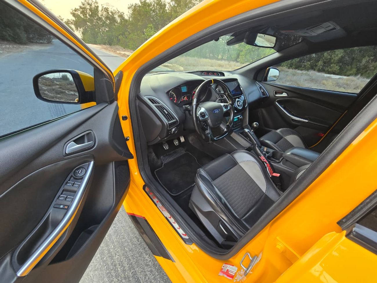 Ford Focus ST 2.0L FORD FOCUS ST 2014 GCC MANUAL // FULL OPITION // PERFECT CONDITION