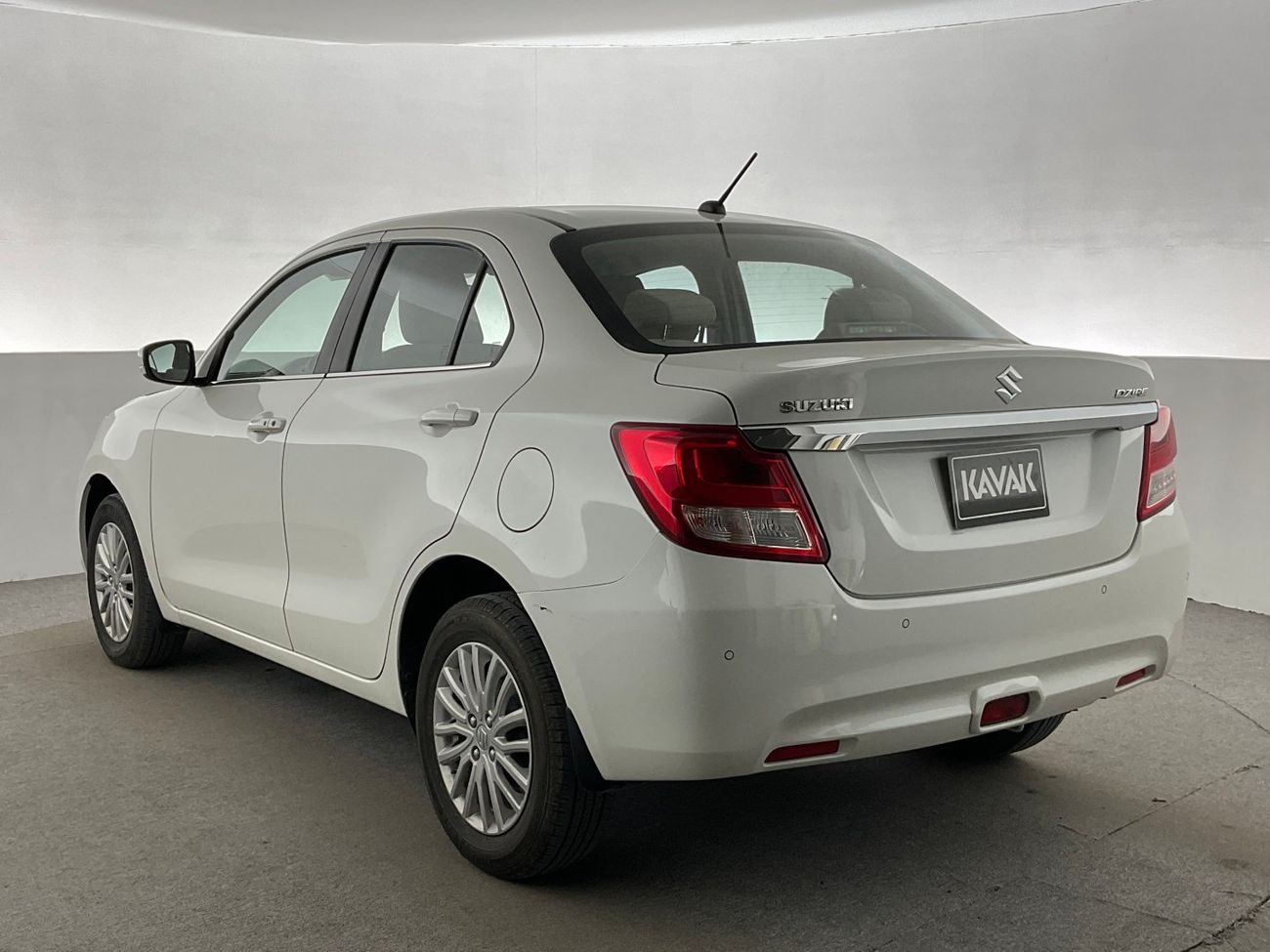 Mercedes-Benz C 200 Premium (AMG Line) | Guaranteed Warranty | 0 Down Payment