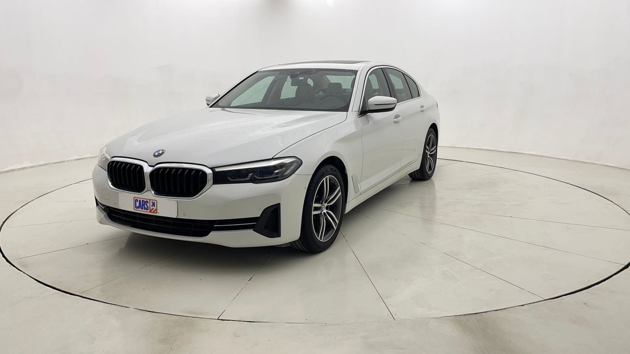 بي أم دبليو 520i JOY EDITION 2 | بدون دفعة مقدمة | اختبار القيادة في المنزل