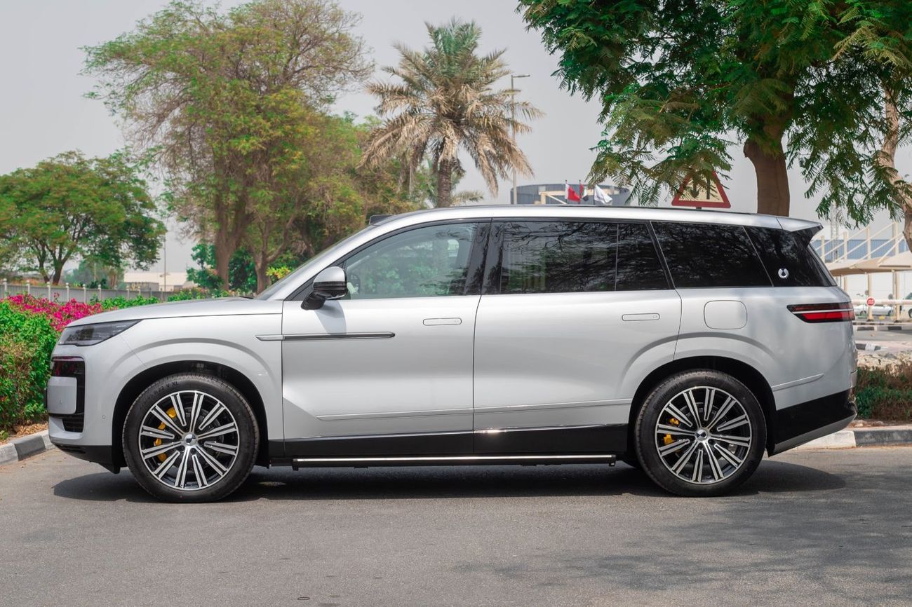 Denza N9 Premium Denza N9 Prestige 2025