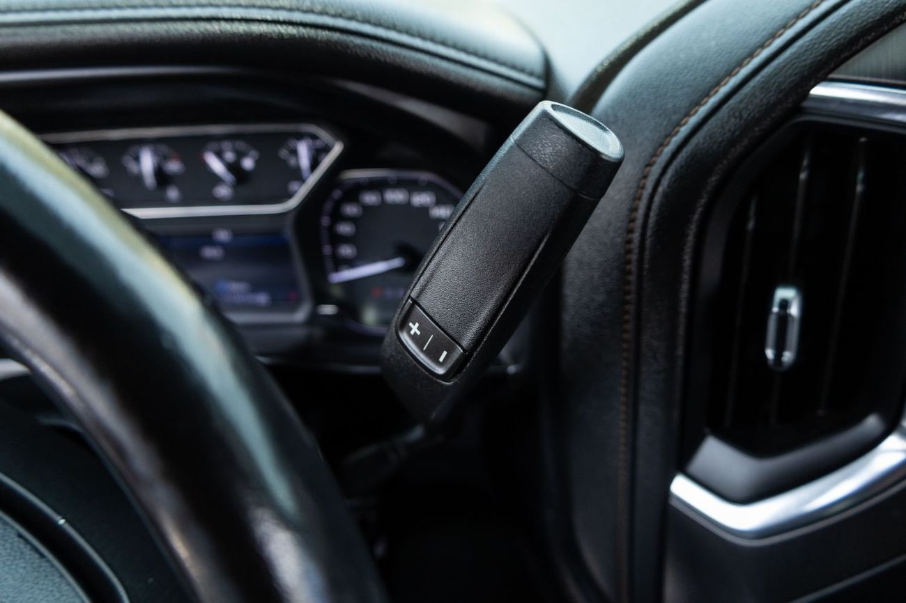 GMC Sierra 5.3L V8 AT4 Crew Cab (AWD)