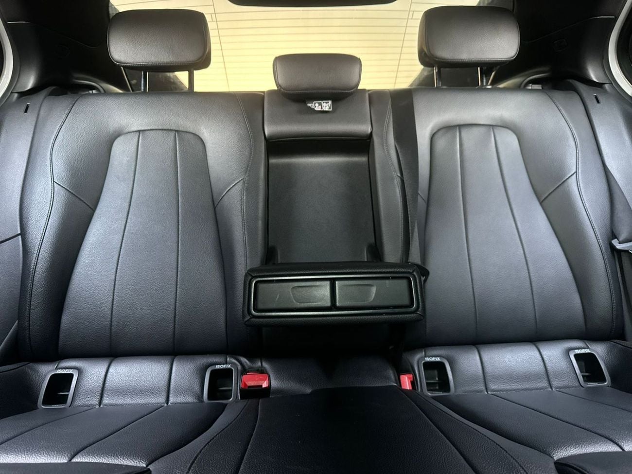 Mercedes-Benz A 220 2.0L 4-cylinder turbo (188 hp)