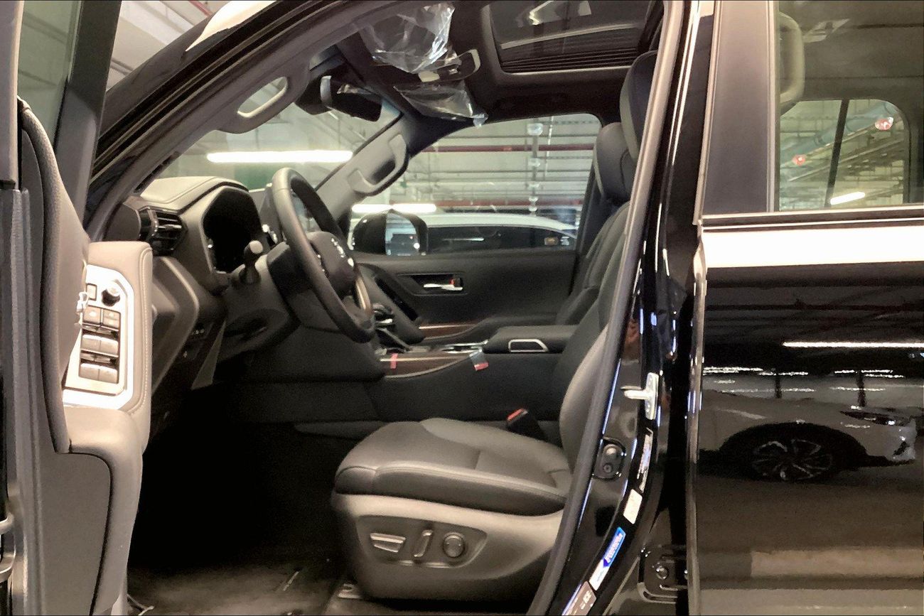 تويوتا لاند كروزر GXR | شامل الضمان | 0 ﺪﻔﻋﺓ ﺃﻮﻟﻯ