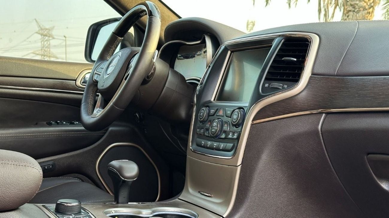 جيب جراند شيروكي ساميت