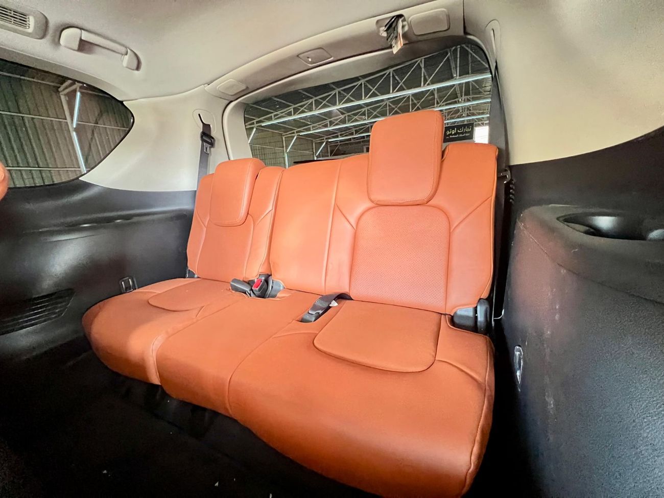 Nissan Armada Armada Le big engine 4+4