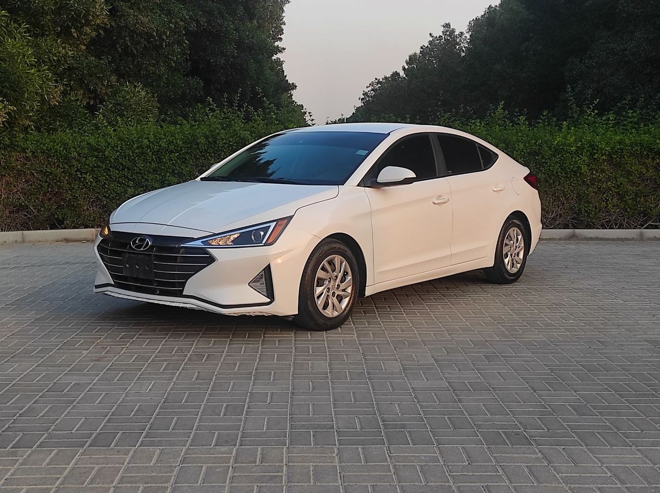 هيونداي إلانترا Comfort 2.0L Hyundai Elantra 2020 2.0 usa full automatic