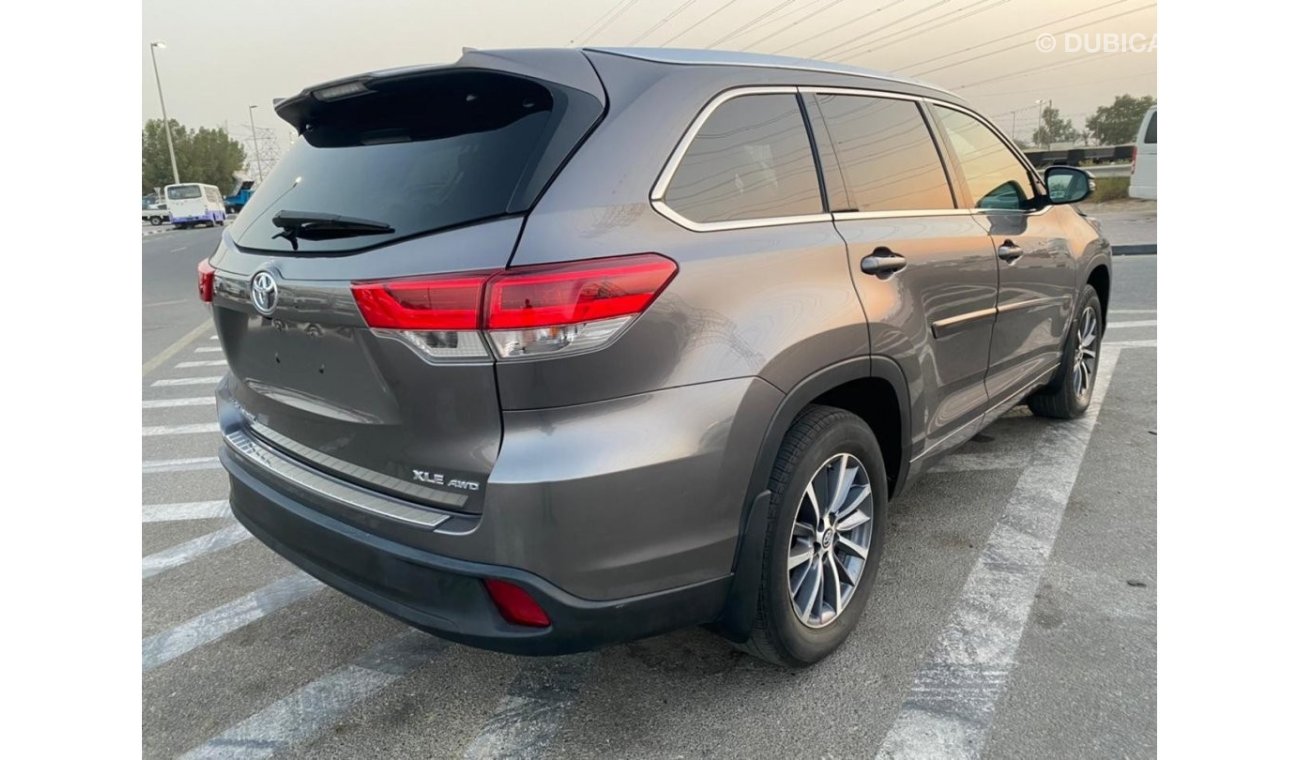 Toyota Highlander 2018 TOYOTA HIGHLANDER XLE AWD / FULL OPTION