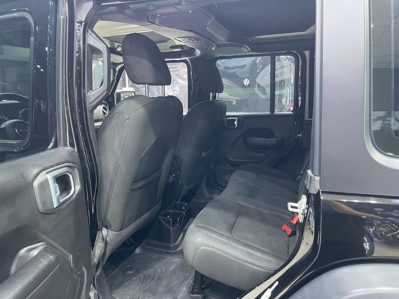 جيب رانجلر Unlimited Sport 3.6L A/T