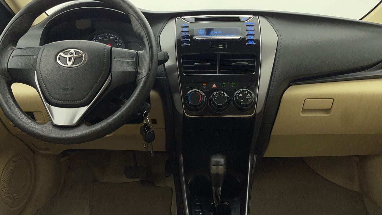 تويوتا يارس SE 1.5 | بدون دفعة مقدمة | اختبار القيادة في المنزل