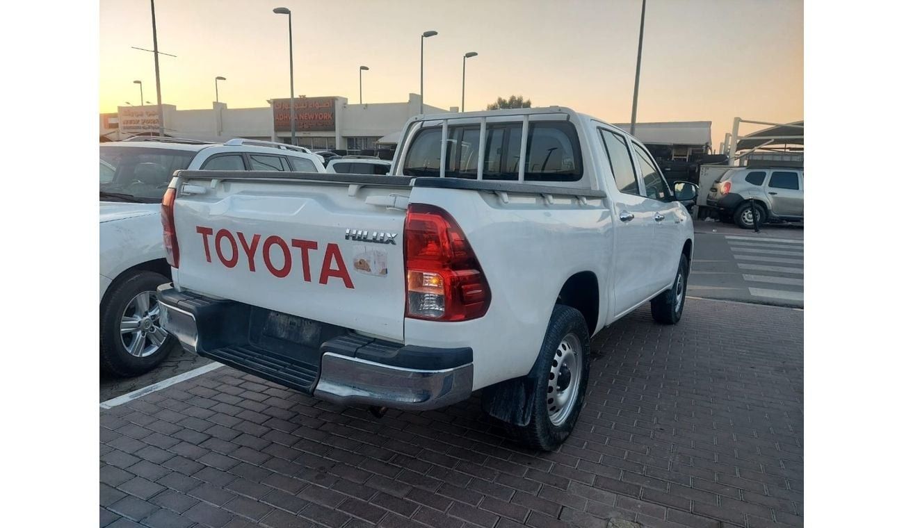 Toyota Hilux DC 2.4L 4WD DIESEL MANUAL TRANSMISSION