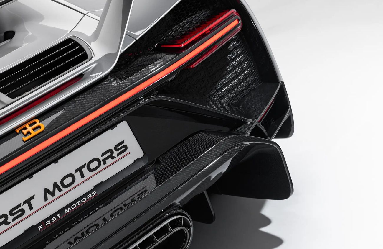 بوغاتي شيرون 8.0L W16 Quad-Turbo Engine | Warranty