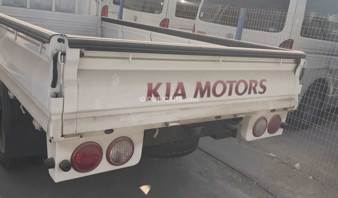 Kia K4000