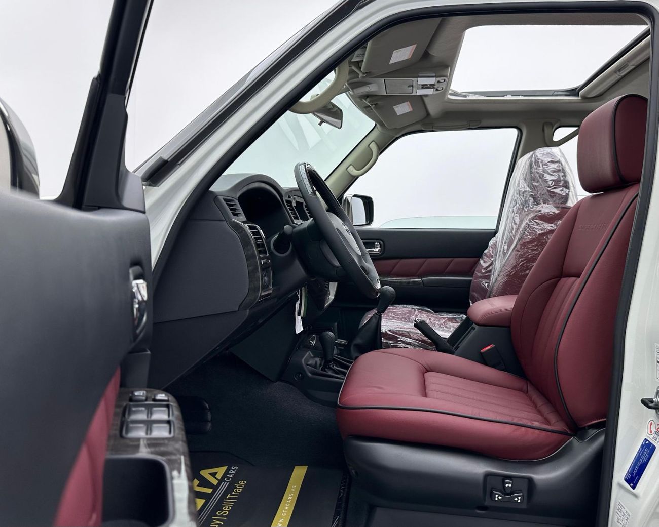 Nissan Patrol Super Safari 2024 Nissan Patrol Super Safari Al Ostoura, 2029 Agency Warranty, Agency FSH, GCC