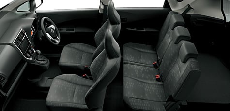 Toyota Ractis interior - Seats