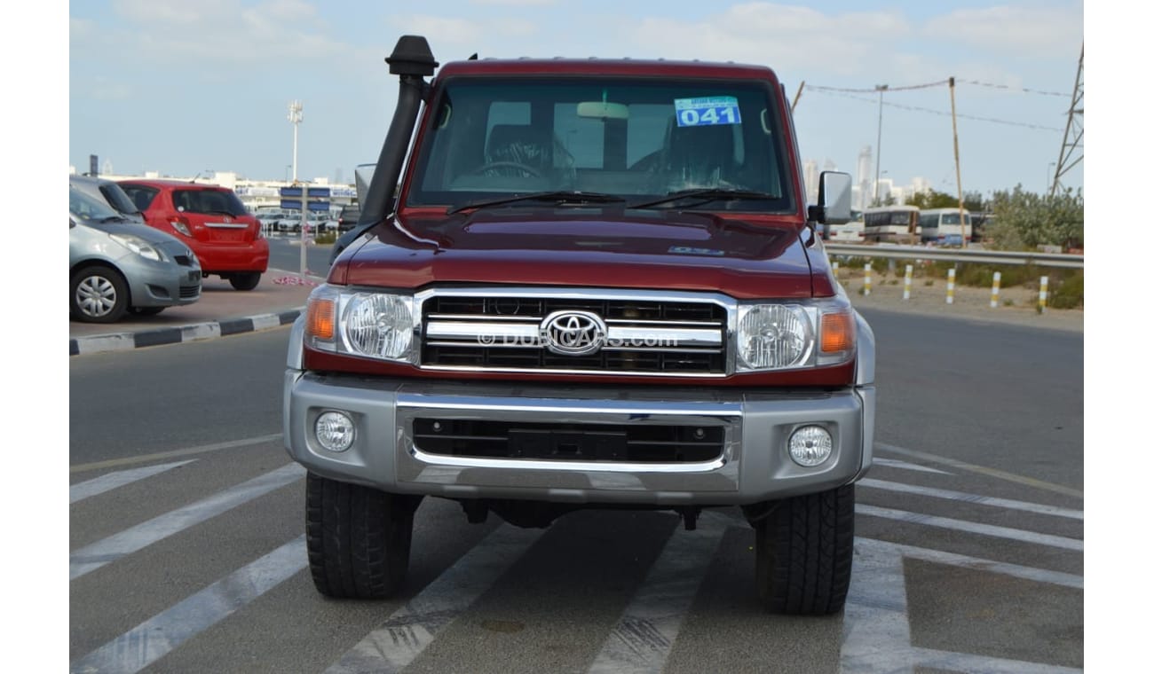 Toyota Land Cruiser Pick Up 1HZ Engine clean car