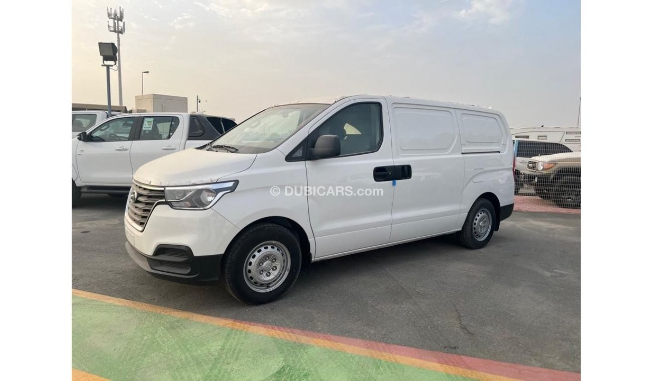 Hyundai H-1 PANEL VAN 2.4L BSC M/T PTR