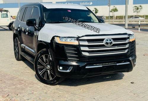 Toyota Land Cruiser GXR Toyota Land Cruiser 2016 upgraded to 2025 complete with dashboard