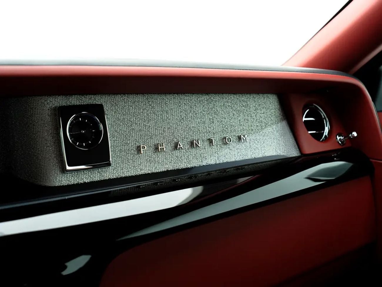 رولز رويس فانتوم GCC Spec | Bespoke Red Interior I SWB