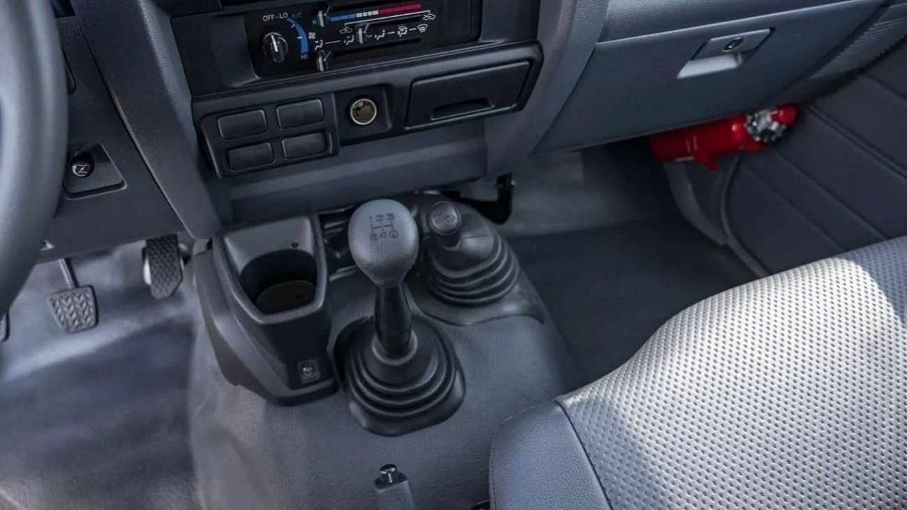 Toyota Land Cruiser Pick Up Toyota Land Cruiser Pickup LC79 4.2L Diesel MT 2024_White