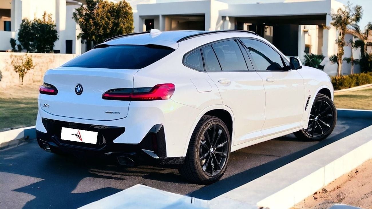 BMW X4M AED 3200 PM | UNDER WARRANTY | FSH |  BMW X4M XDRIVE30i | GCC | 2022 | NO FLOOD