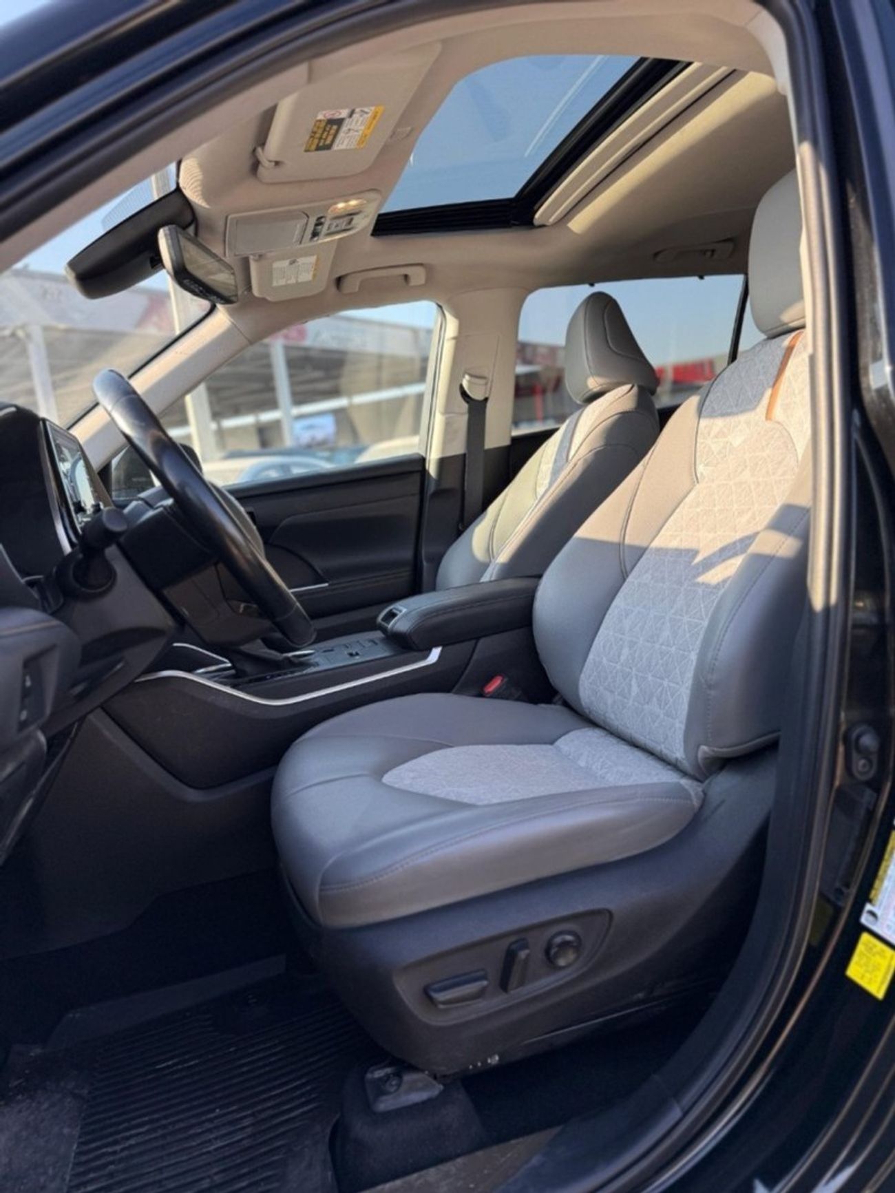 تويوتا هايلاندر Hybrid XLE premium sunroof,leather, push start