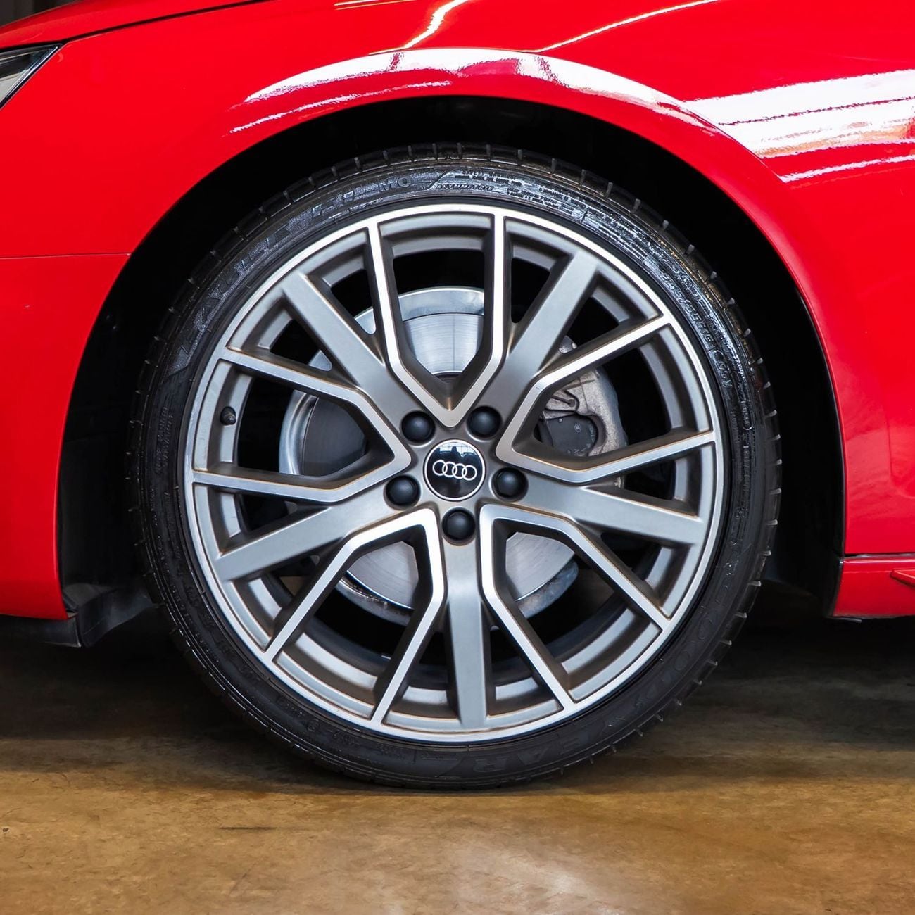 أودي A4 35 TFSI S-LINE
