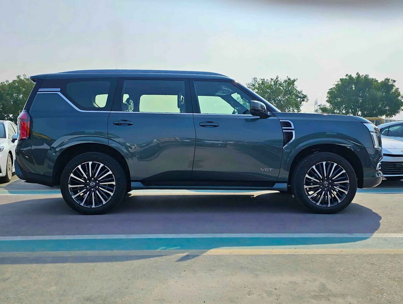 Nissan Patrol G PLATINUM / 3.5TURBO V6 / PWR SEATS WITH 360* CAMERA / HEADUP DISPLAY / FULL OPTION (CODE # 69038)