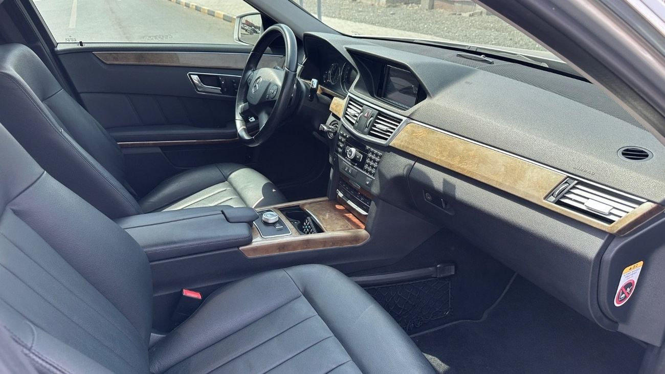 Mercedes Benz E300 ELEGANCE