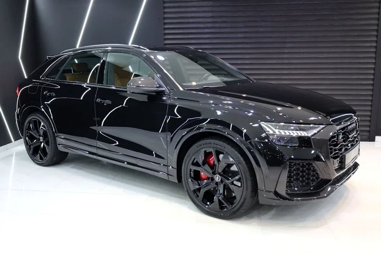 Audi RS Q8 Quattro, Ceramic Brakes, Carbon Fiber Package, Bang N Olufsen Audio, GCC Specs!!