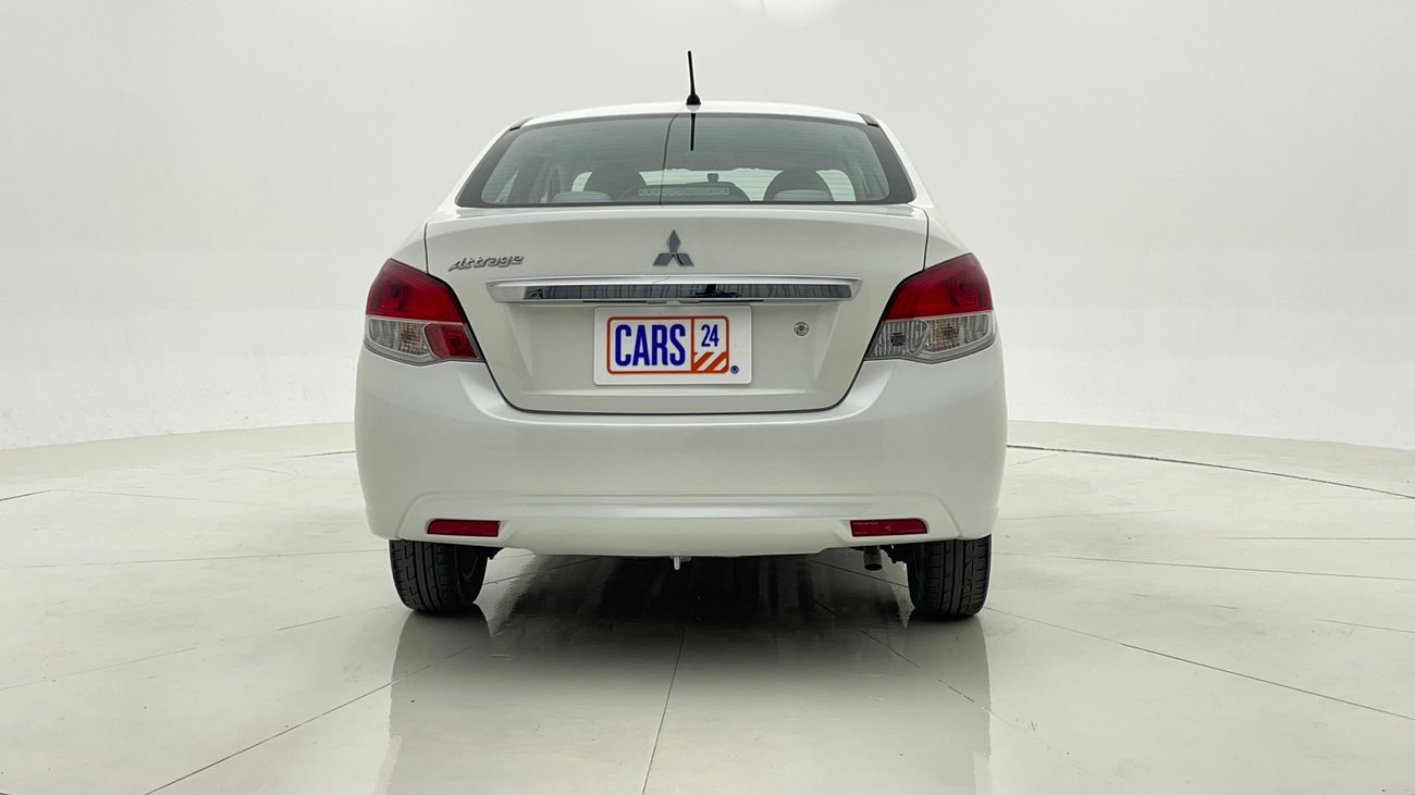 ميتسوبيشي اتراج GLX MIDLINE 1.2 | بدون دفعة مقدمة | اختبار قيادة مجاني للمنزل