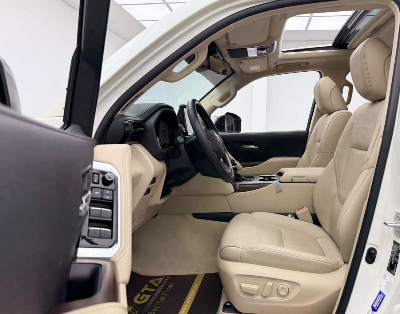 Toyota Land Cruiser VXR 2025 Toyota Land Cruiser VXR, 2028 Toyota Warranty, Full Toyota Service History, Low Km, GCC