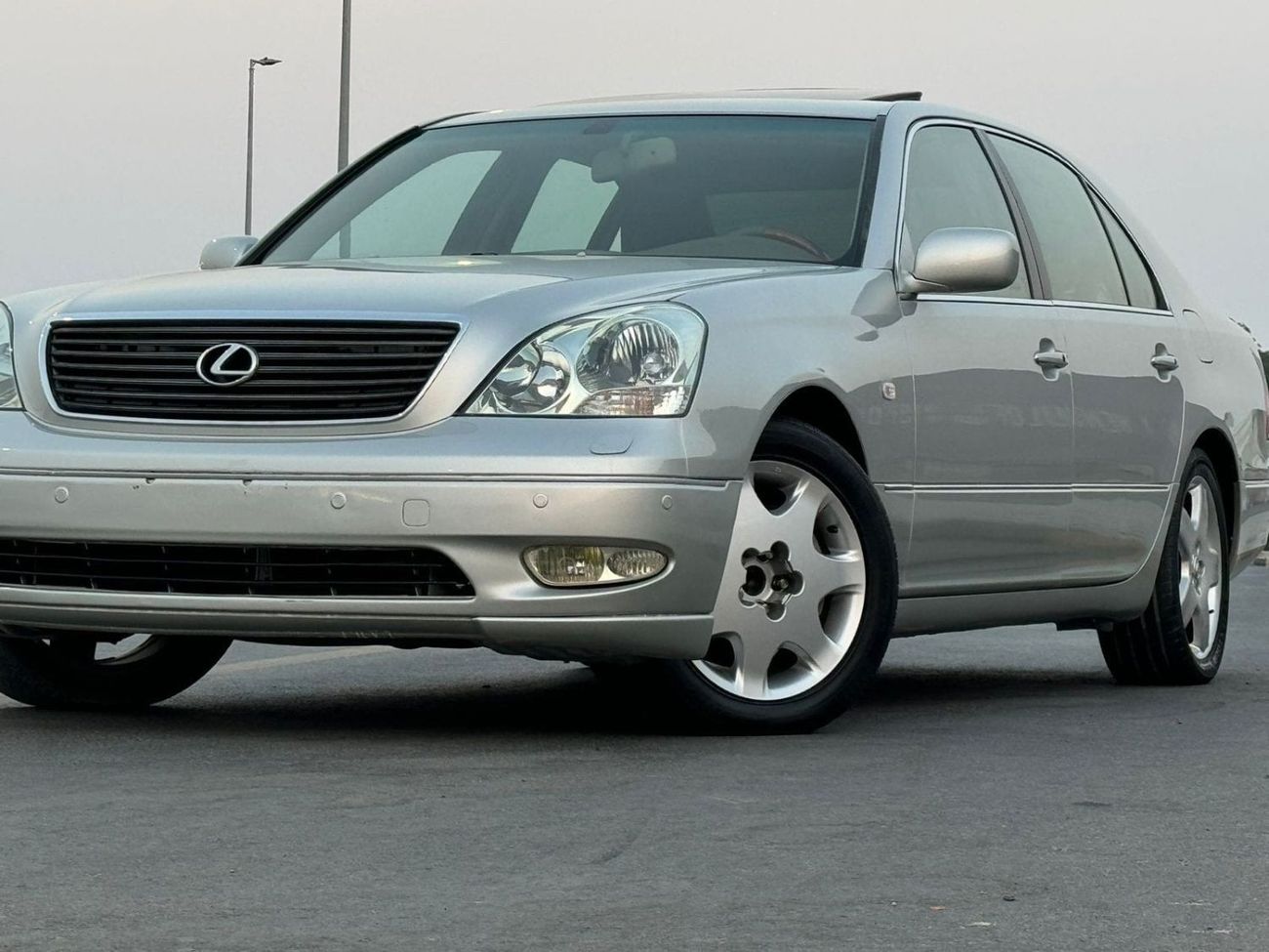 Lexus LS 430 In excellent condition and requires no expenses