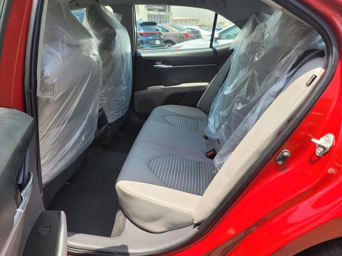 Toyota Camry SE 2.5L (181 HP)