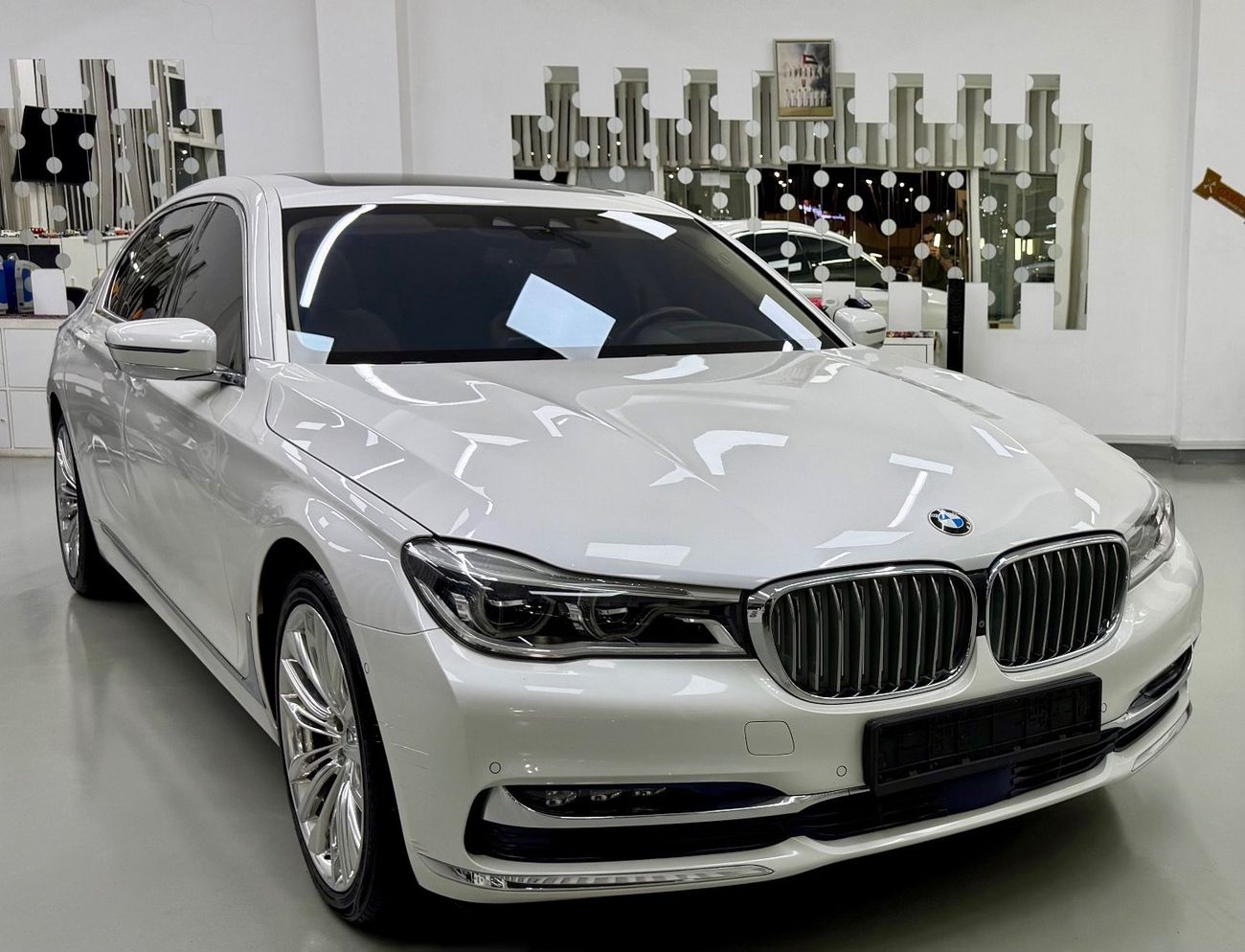 BMW 740Li Exclusive 3.0L (335 HP)