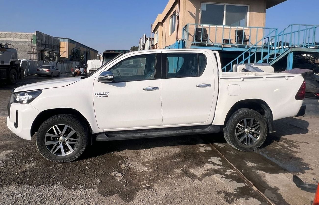 Toyota Hilux diesel engine ,2.8 liter ,manual gear ,year model 2016 ,right hand drive ,only for export available