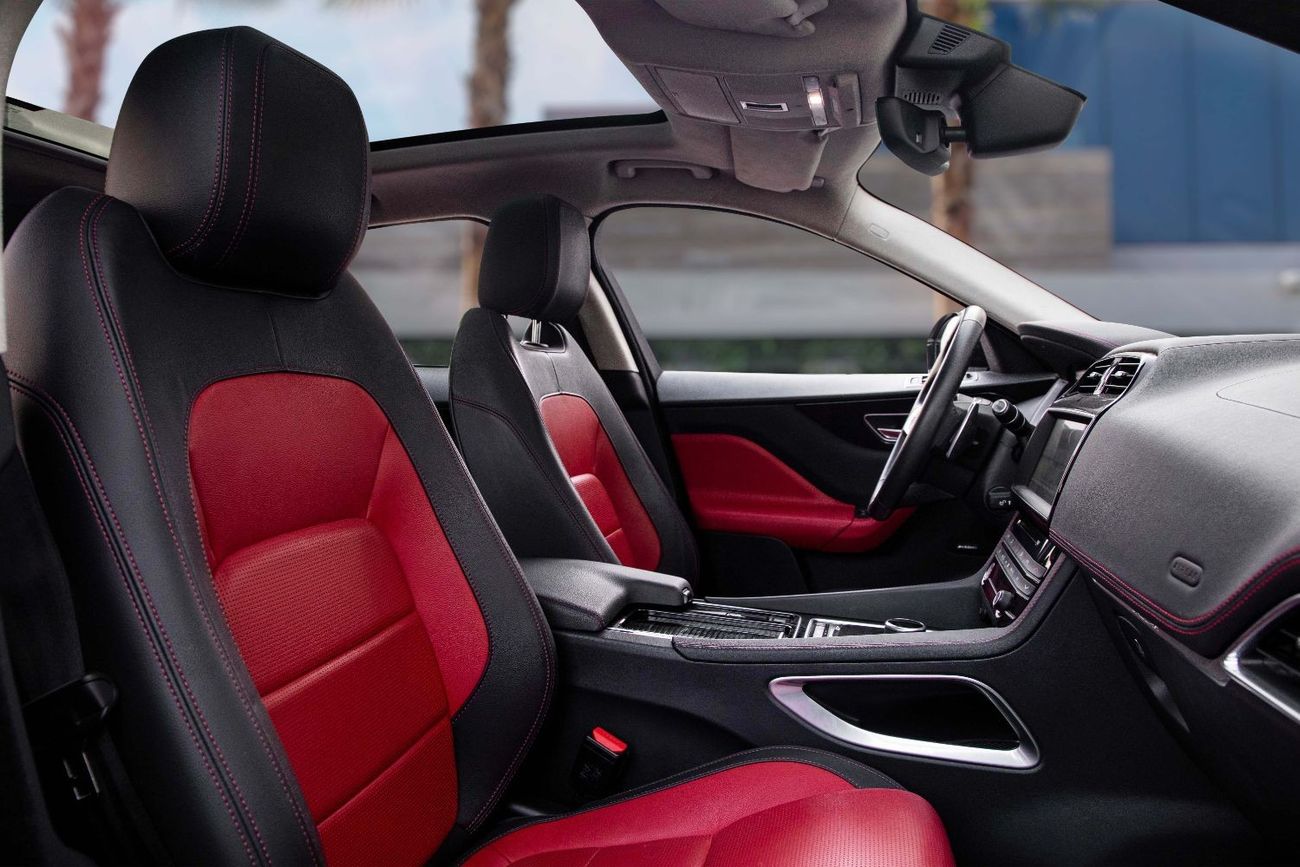 جاكوار F بيس R-SPORT | 2,840 P.M  | 0% Downpayment | FULL AGENCY HISTORY!