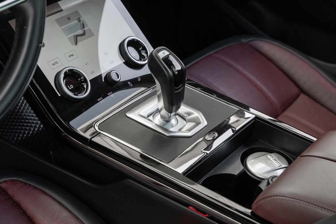 لاند روفر رانج روفر إيفوك Range Rover Evoque HSE R-Dynamic | 2,546 P.M | 0% Downpayment | EVOQUE HSE P250 R-DYNAMIC | WARRANTY