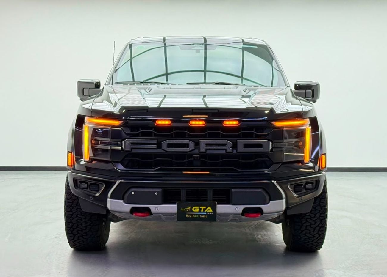 Ford F-150 RAPTOR CREW CAB MID 2024 Ford F-150 Raptor, Ford Warranty+Service Contract, GCC Specs.