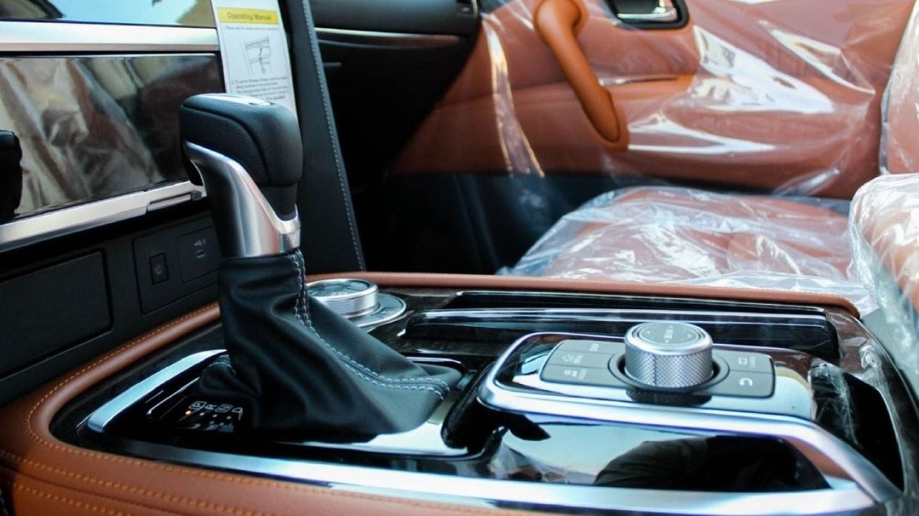 نيسان باترول NISSAN PATROL 5.6L AT TITANIUM