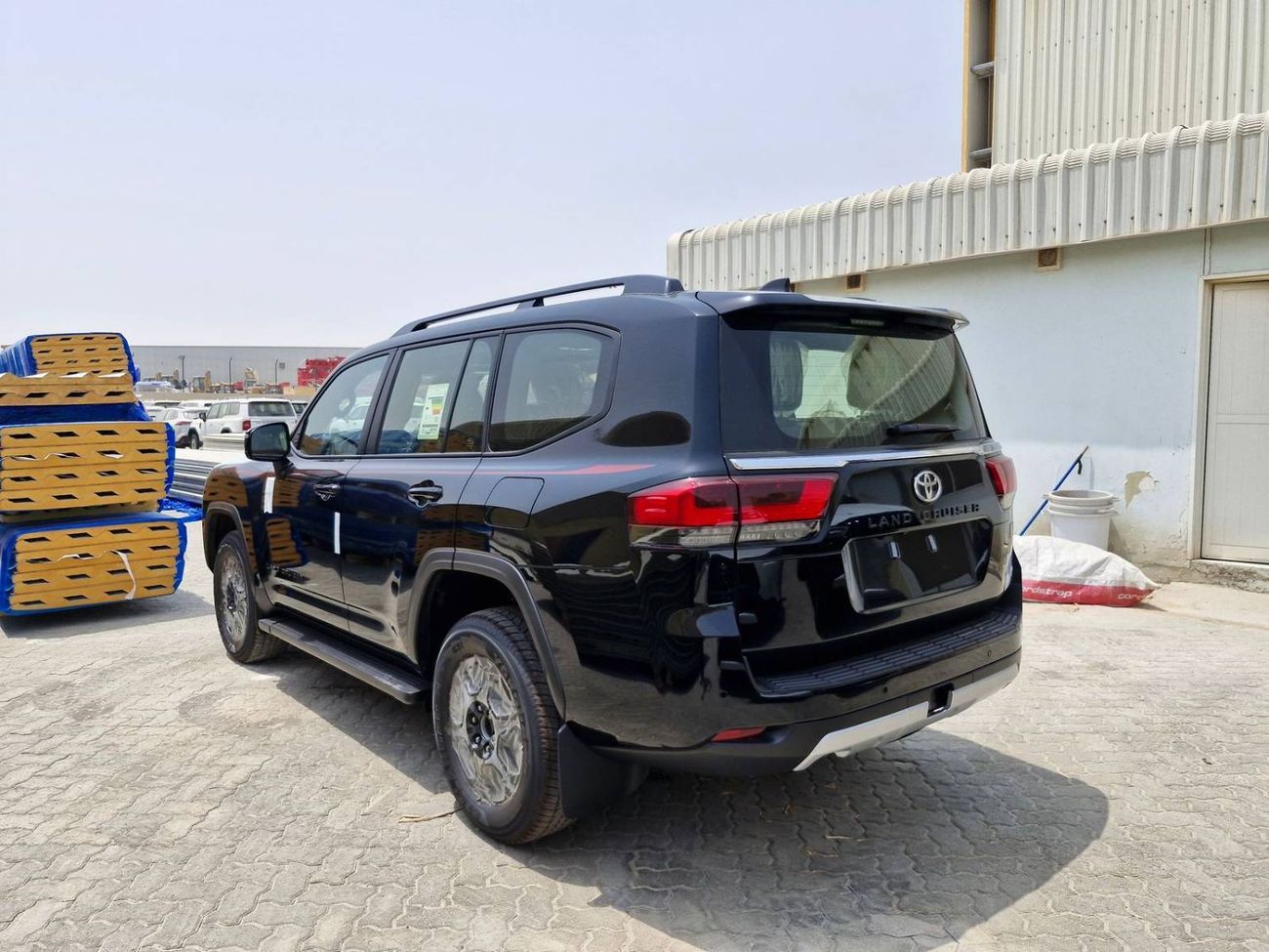 Toyota Land Cruiser 2025 TOYOTA LAND CRUISER GR-S 3.5L HYBRID 7-SEATS GCC BRAND NEW 0KM