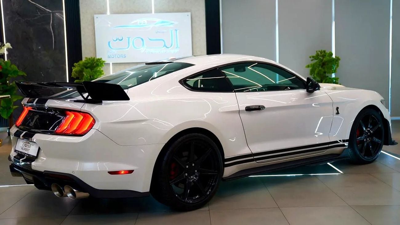 Ford Mustang GT California Special 5.0L (435 HP) Coupe A/T VIP || ORIGINAL CHILBI V8 KIT || FULL CARBON FIBER || 