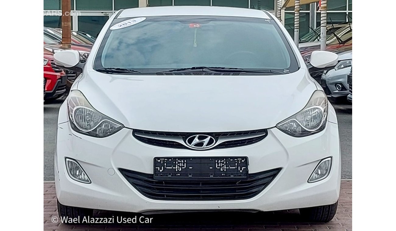 Hyundai Elantra هيونداي النترا 2013 خليجي 1.6 سي سي نظيفة جدا من الخارج و الداخل