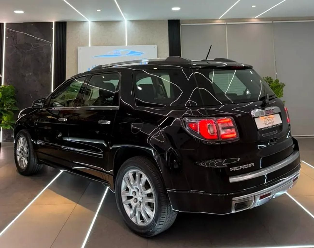 GMC Acadia DENALI SPECIAL V6 || GCC || FULLY LOADED || UNIQUE || SPACIOUS || GREAT CONDITION