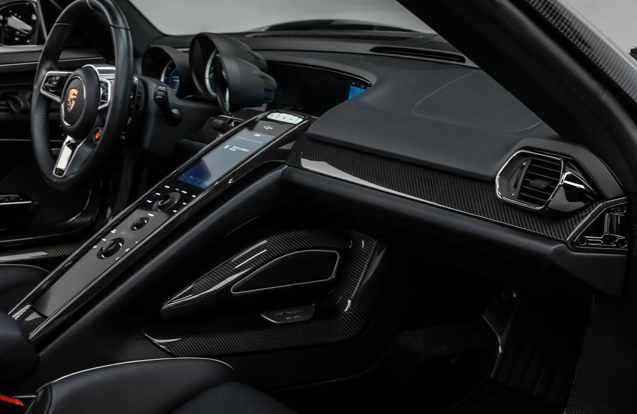 Porsche 918 Spyder 4.6L V8 N/A Engine + eMotor