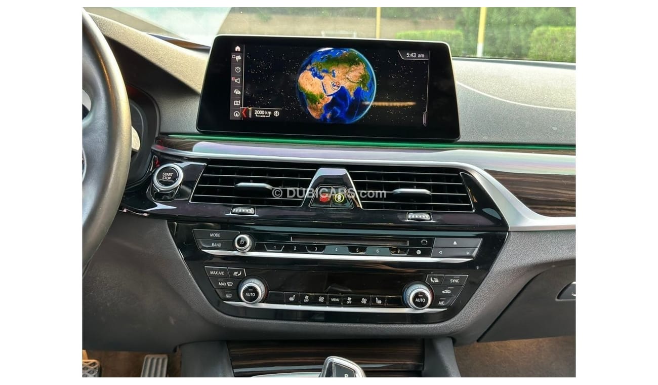 BMW 530i BMW 530e Hybird 2019 US Good Condition // Full Option