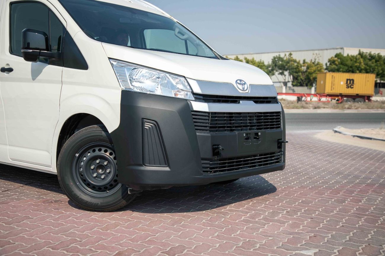 تويوتا هاياس 3.5L- White Inside Grey | Export Only